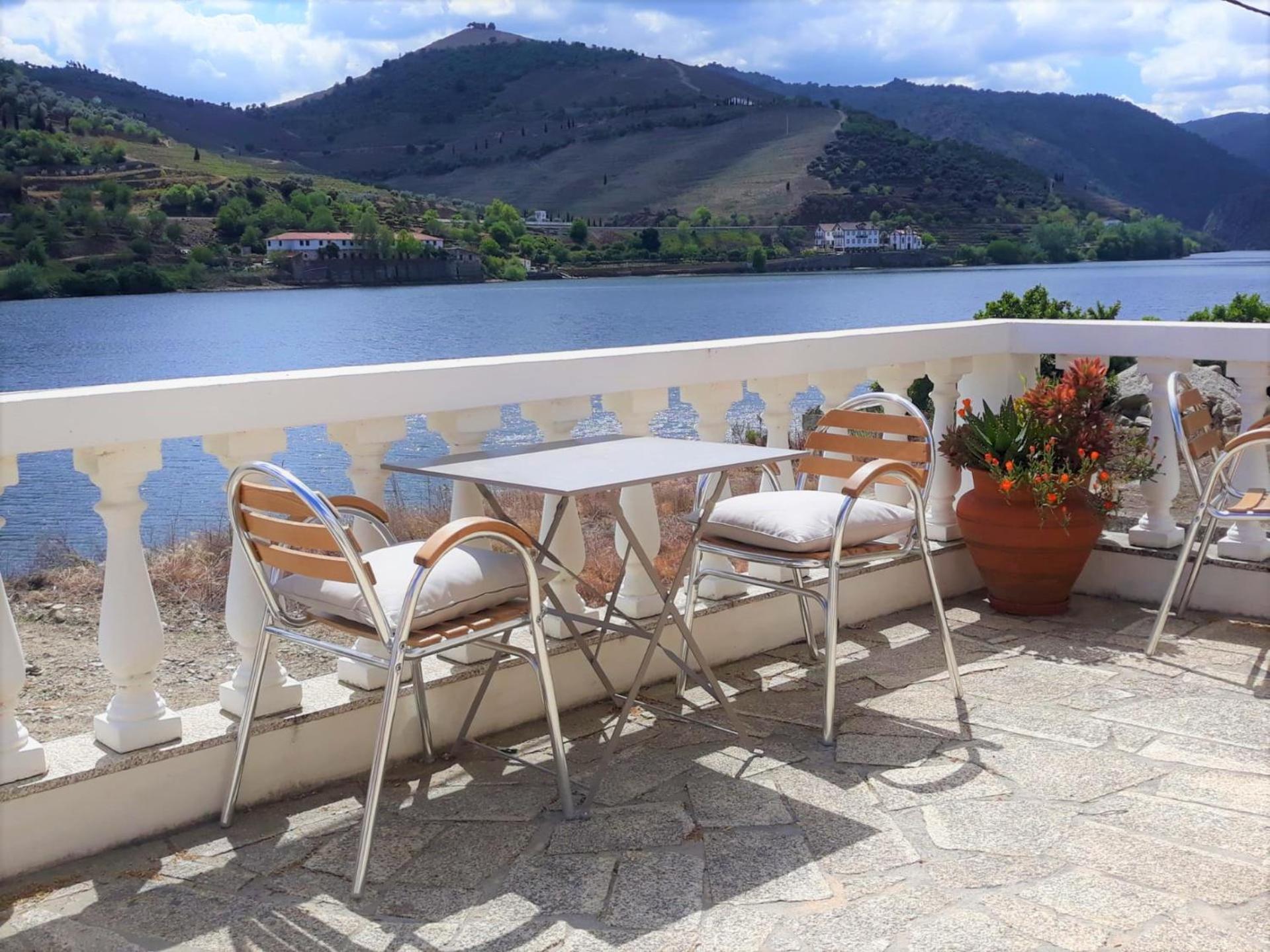 Casa Dos Vinhais - Douro Valley Coleja Bagian luar foto